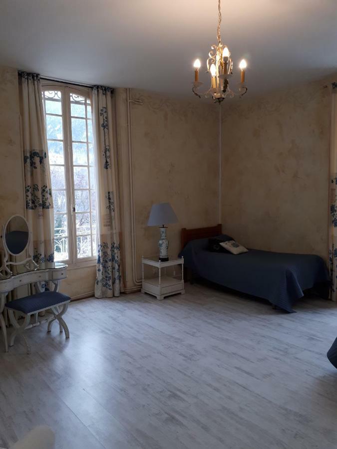 Chambres D'Hotes " Les Cascatelles" Ax-les-Thermes Luaran gambar